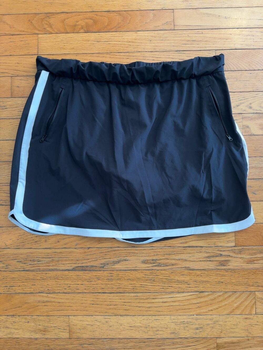 T by Talbots XL Black Athletic Skort Golf Tennis Skirt Built In Shorts Zip Pocke